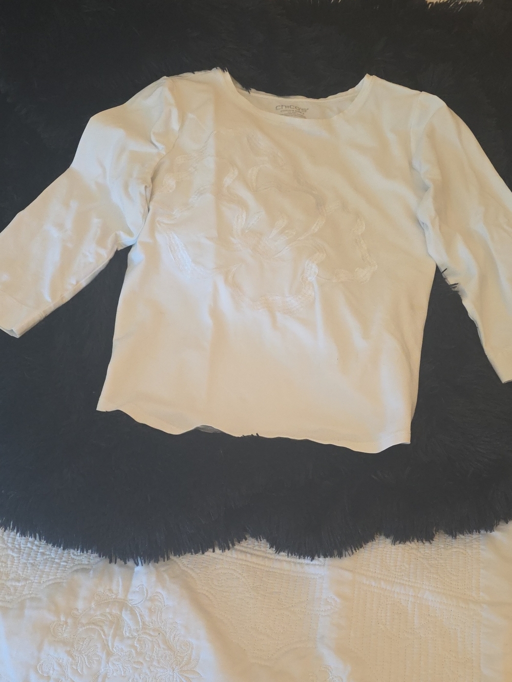 Chico's White 3 1/4-Sleeve WomansTop with Subtle Front Texture!